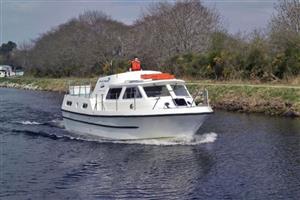 Highland Commander 1, Caley CruisersScotland Lochs & Canals