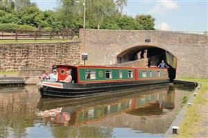 Gayton Warbler, Gayton MarinaOxford & Midlands Canal