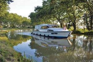 Royal Mystique, Le Boat BensonRiver Thames & Wey