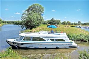 Tango, Le Boat BensonRiver Thames & Wey