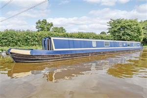 Berriew, Mid Wales NarrowboatsCheshire Ring & Llangollen Canal